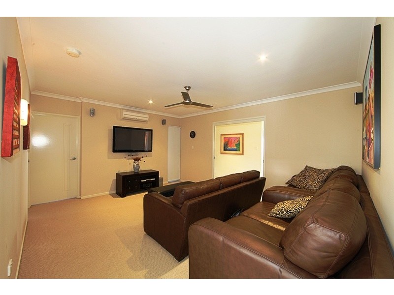 38 Bisdee Street, Coral Cove QLD 4670