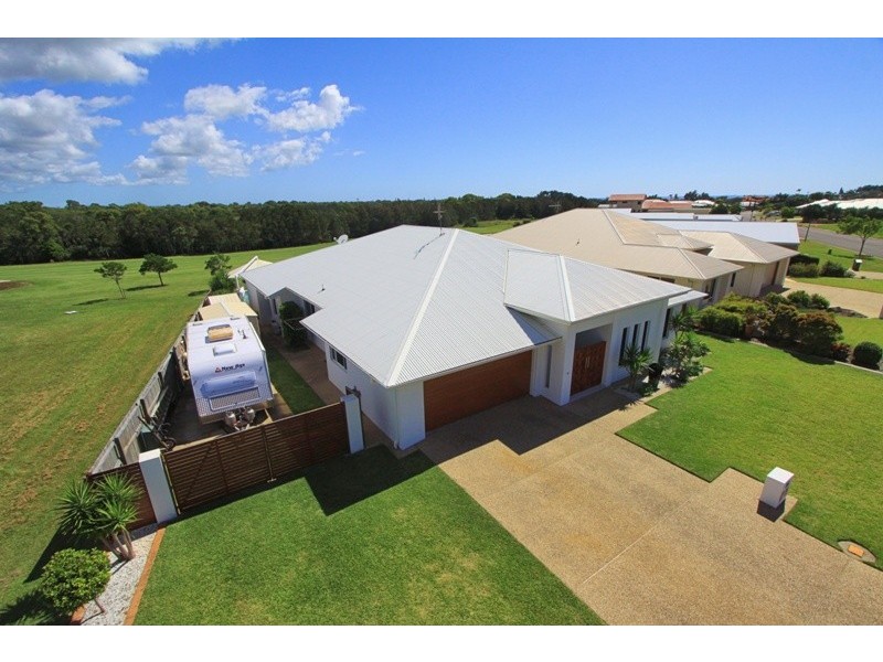38 Bisdee Street, Coral Cove QLD 4670