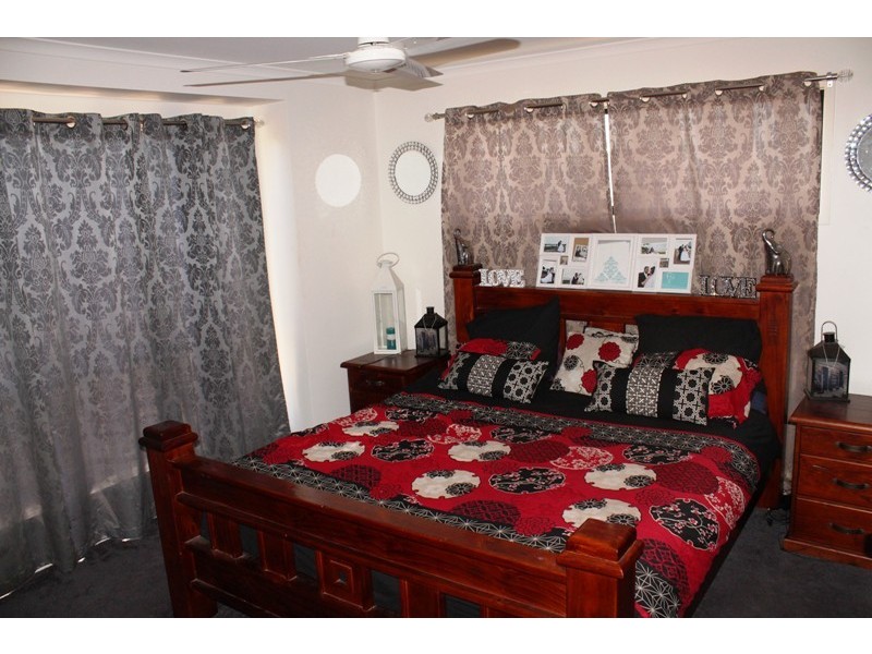 4 Linderberg Street, Kalkie QLD 4670