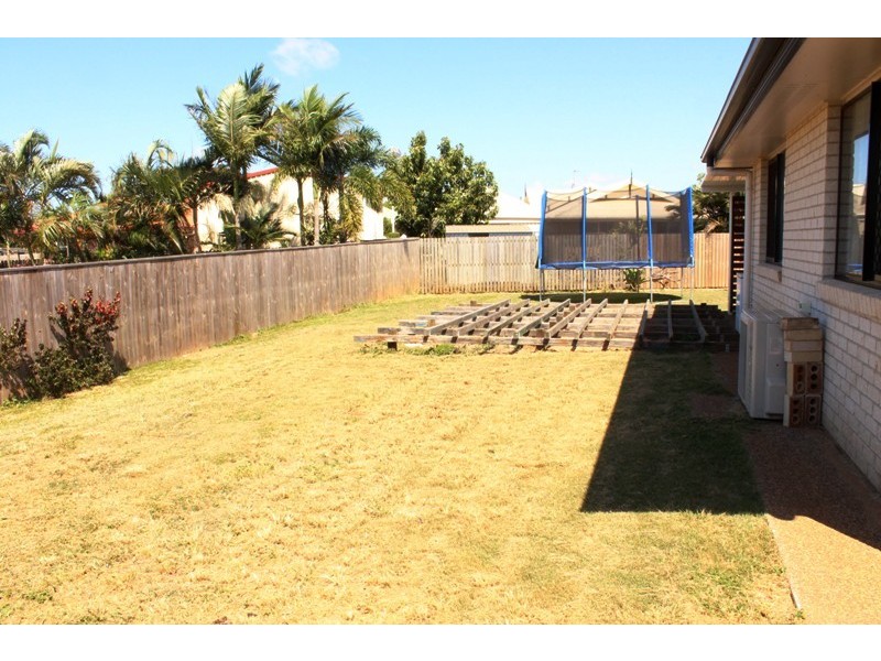 4 Linderberg Street, Kalkie QLD 4670