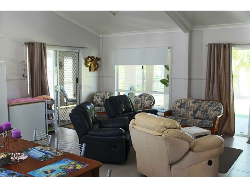 11 Island View Drive, Winfield QLD 4670