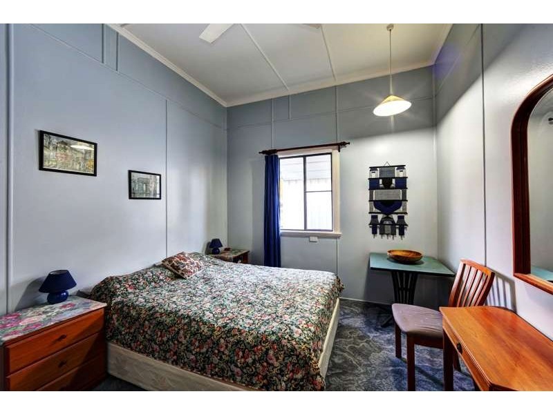 33 Burnett Street, Bundaberg South QLD 4670