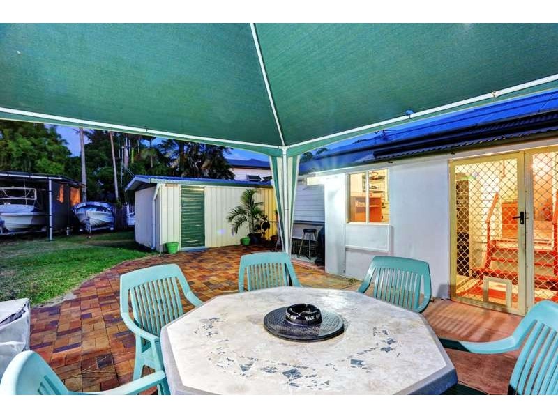 33 Burnett Street, Bundaberg South QLD 4670