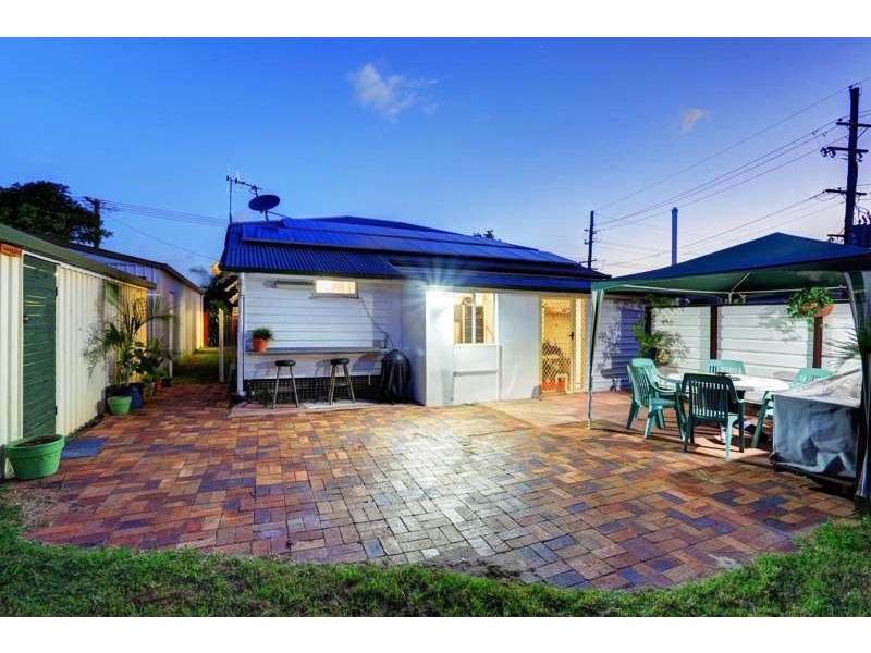33 Burnett Street, Bundaberg South QLD 4670