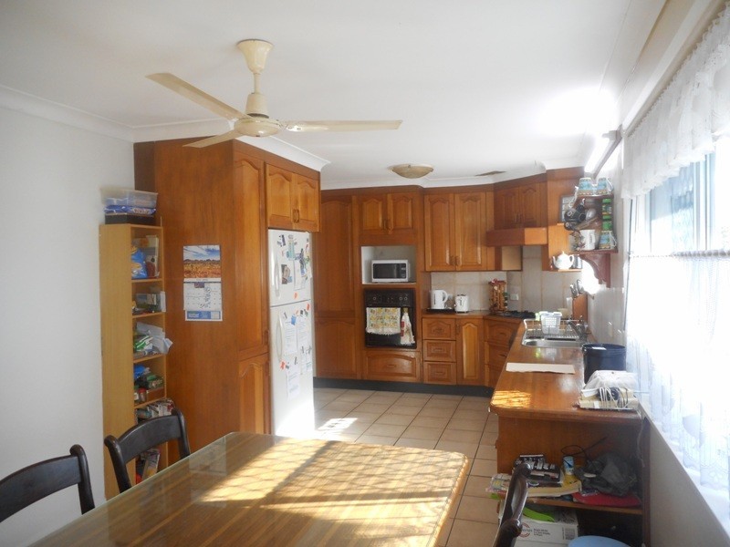73 Fe Walker St, Kepnock QLD 4670