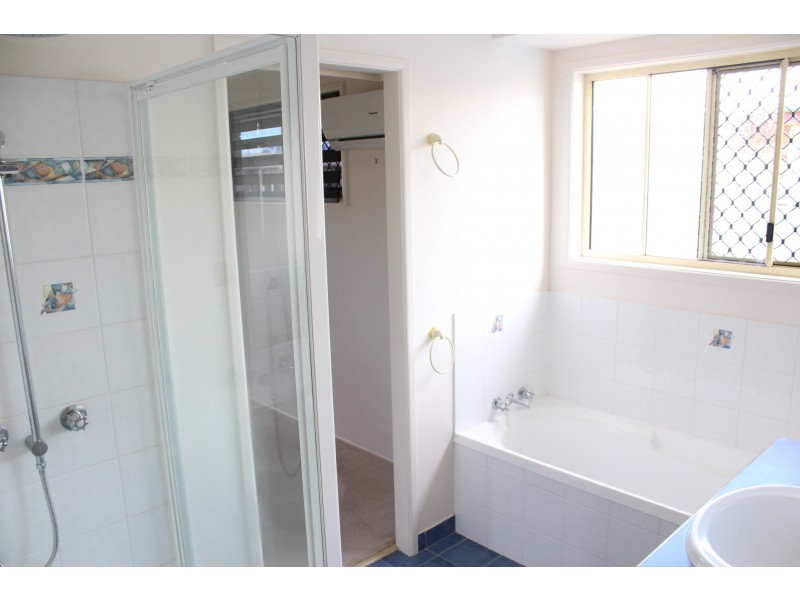 29 McCarthy Road, Avenell Heights QLD 4670