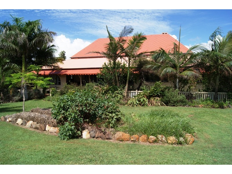 105 Barolin Esplanade, Coral Cove QLD 4670