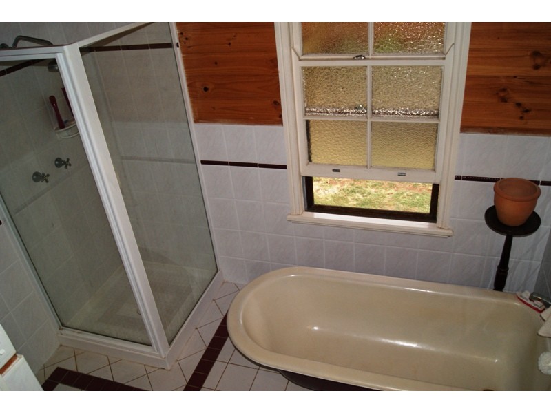 105 Barolin Esplanade, Coral Cove QLD 4670