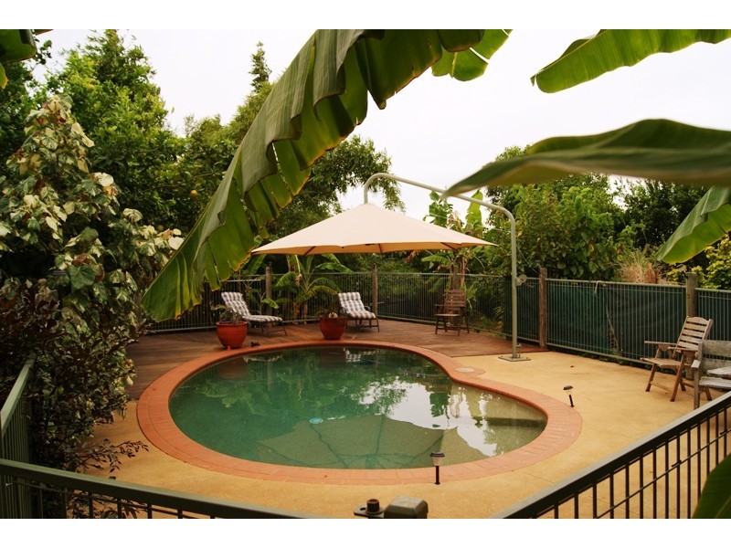 105 Barolin Esplanade, Coral Cove QLD 4670