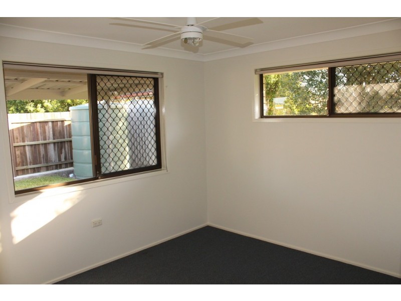 16 Twyford Street, Avoca QLD 4670