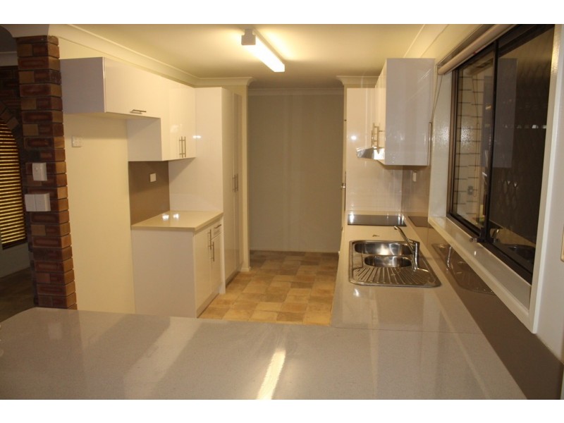 16 Twyford Street, Avoca QLD 4670