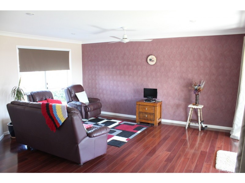 20 Logan Road, Innes Park QLD 4670