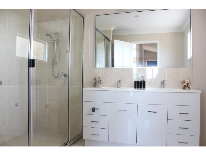 20 Logan Road, Innes Park QLD 4670