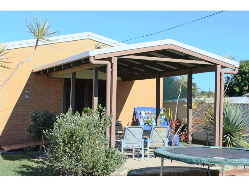 52 Anderson Street, Avenell Heights QLD 4670