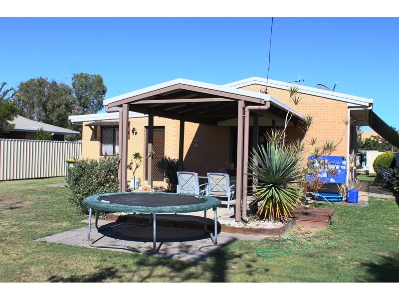 52 Anderson Street, Avenell Heights QLD 4670