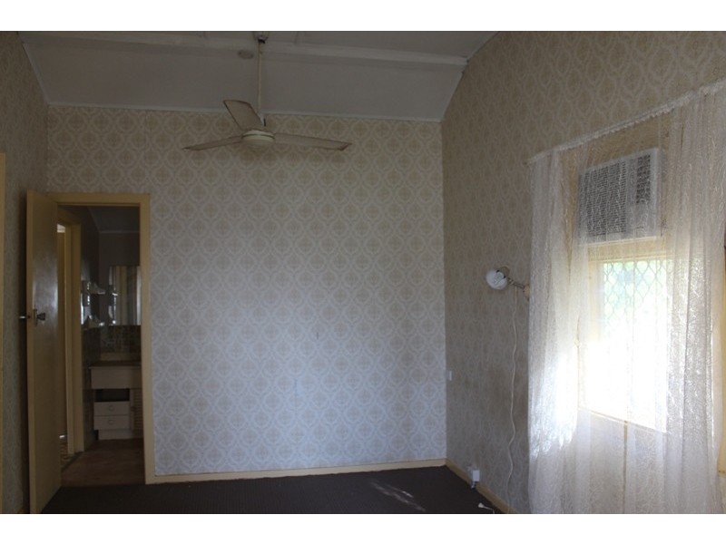 4 Somerville Street, Burnett Heads QLD 4670