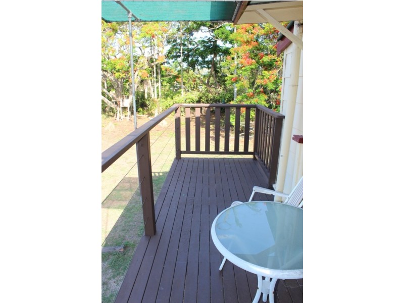 4 Somerville Street, Burnett Heads QLD 4670