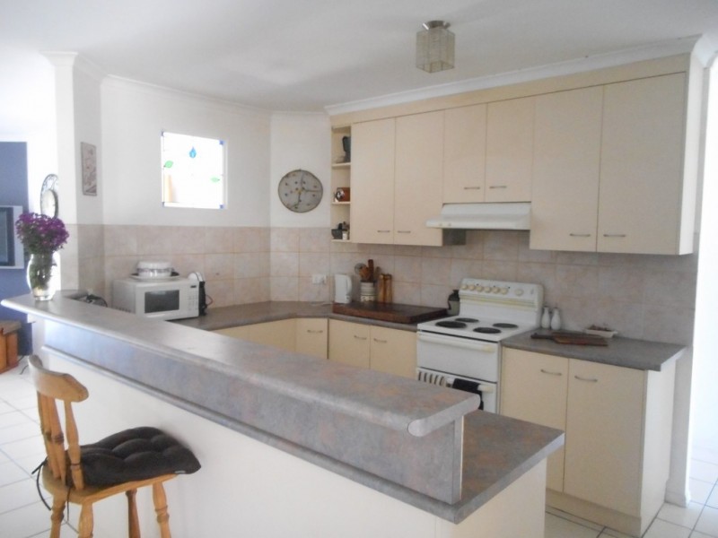 3 Gengers Road, Moore Park Beach QLD 4670