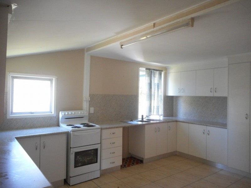 14 PITT STREET, Bundaberg South QLD 4670