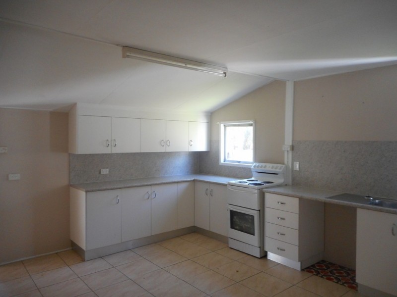 14 PITT STREET, Bundaberg South QLD 4670