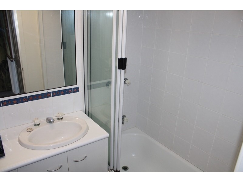 1/150 Sylvan Drive, Moore Park Beach QLD 4670