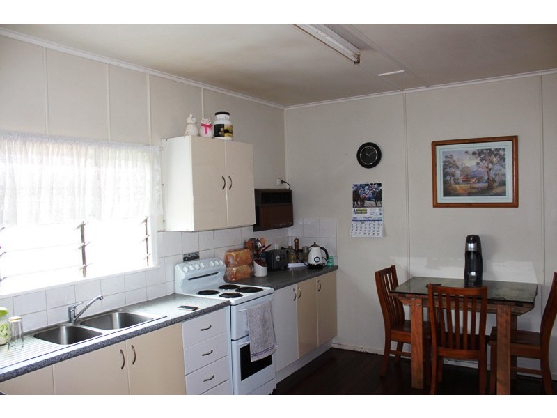 11 John Street, Bundaberg West QLD 4670