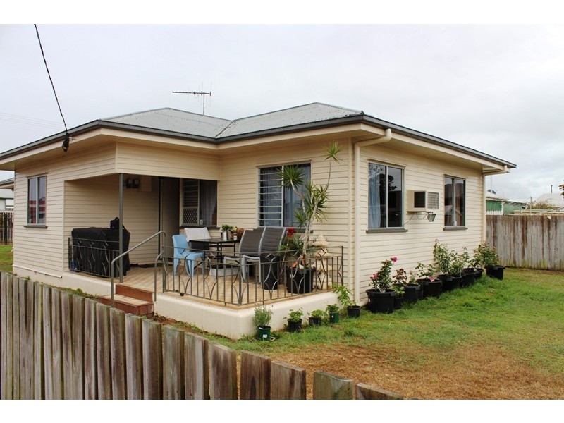 11 John Street, Bundaberg West QLD 4670