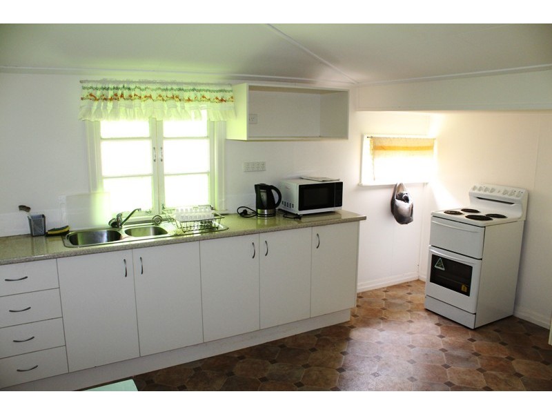 11 Station Street, Bundaberg North QLD 4670