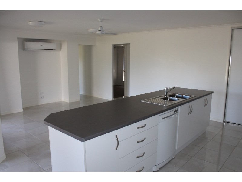 6 Green Avenue, Branyan QLD 4670