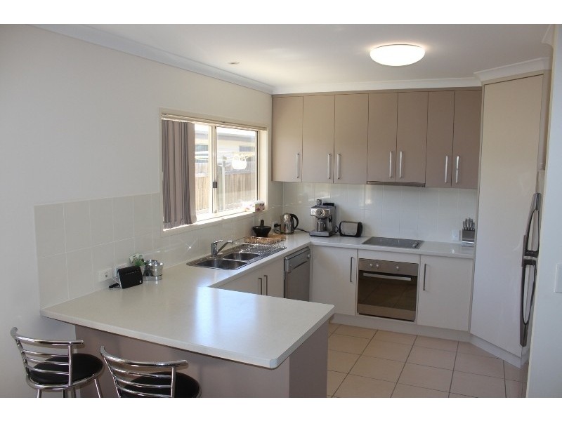 6 Glenmorris Street, Walkervale QLD 4670