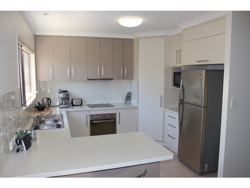 6 Glenmorris Street, Walkervale QLD 4670