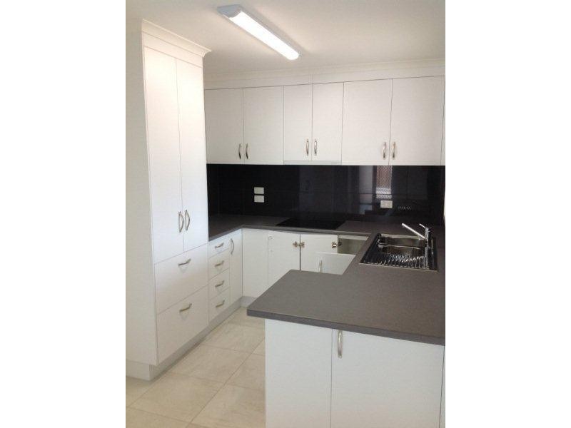 2/4 Neville Drive, Branyan QLD 4670