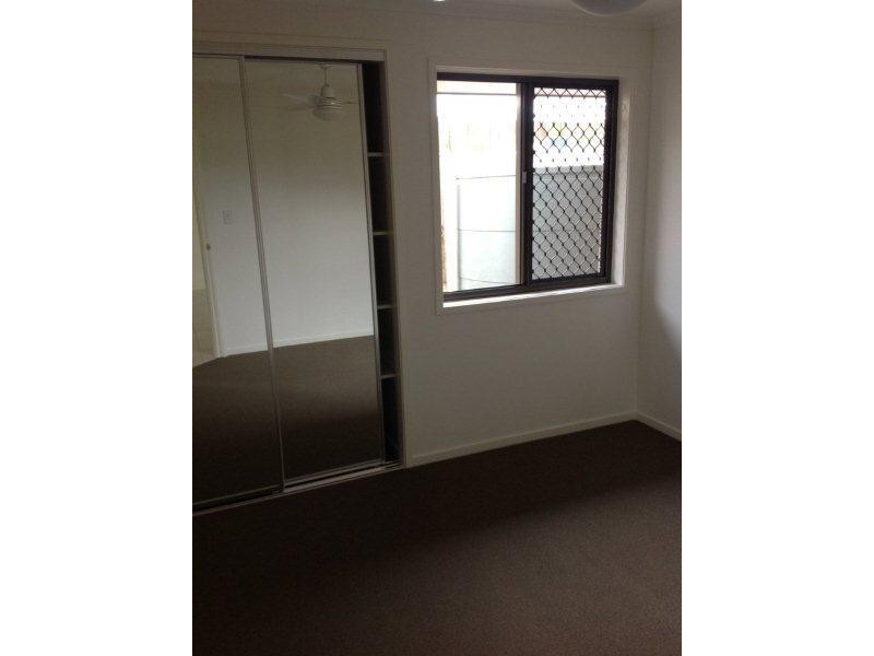 2/4 Neville Drive, Branyan QLD 4670
