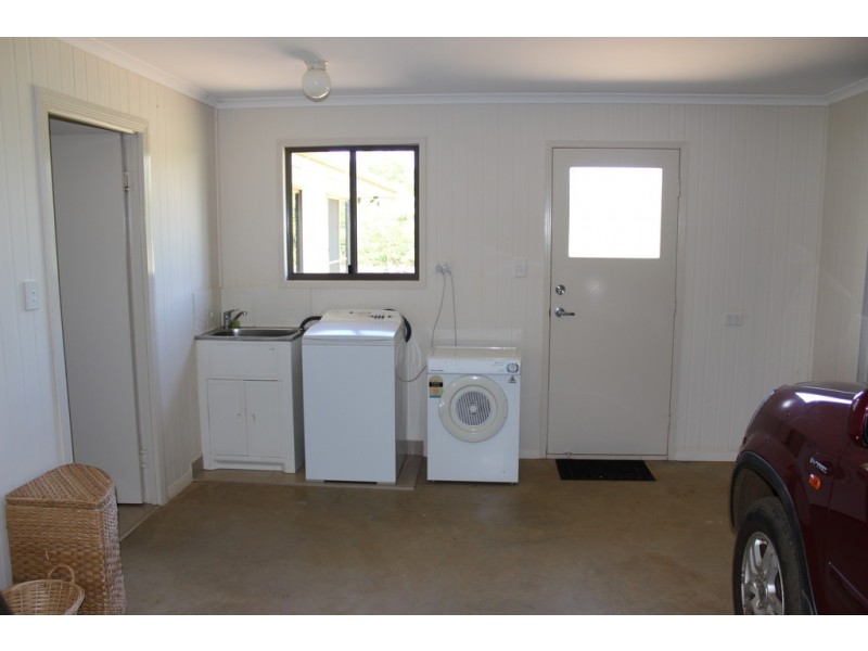 22 HEIDKES ROAD, Windermere QLD 4670