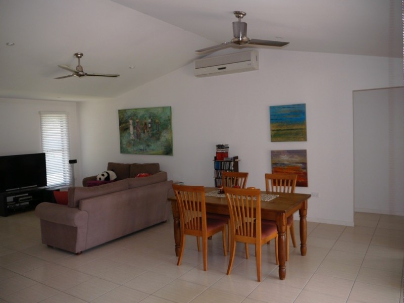 11/4 (NO.10) OASIS COURT, Bundaberg North QLD 4670