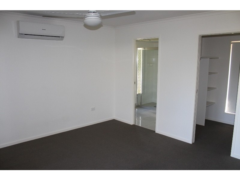 6 GREEN AVENUE, Branyan QLD 4670