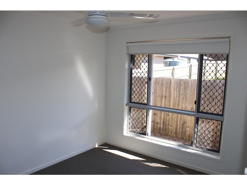 6 GREEN AVENUE, Branyan QLD 4670