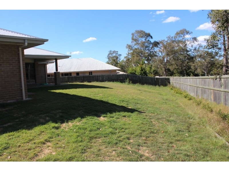 6 GREEN AVENUE, Branyan QLD 4670