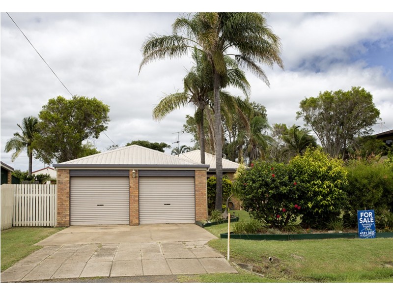 39 Wave Street, Burnett Heads QLD 4670