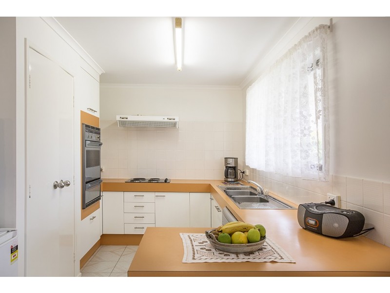 39 Wave Street, Burnett Heads QLD 4670