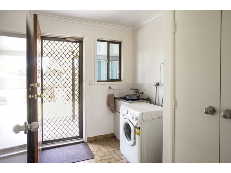 39 Wave Street, Burnett Heads QLD 4670