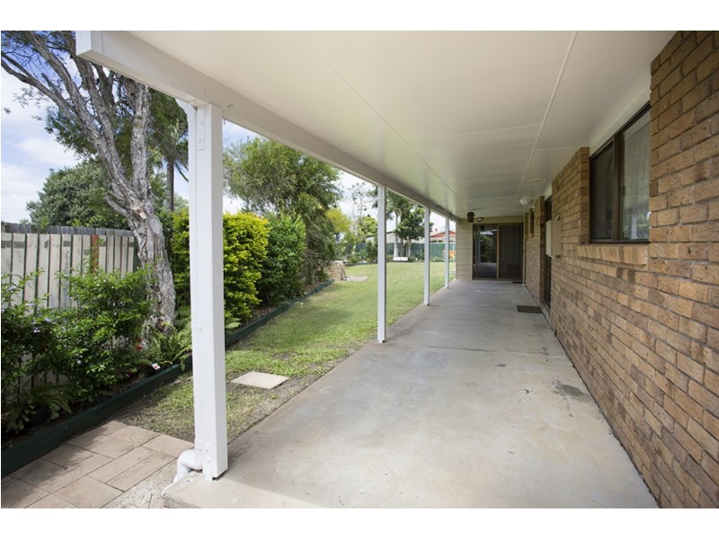 39 Wave Street, Burnett Heads QLD 4670
