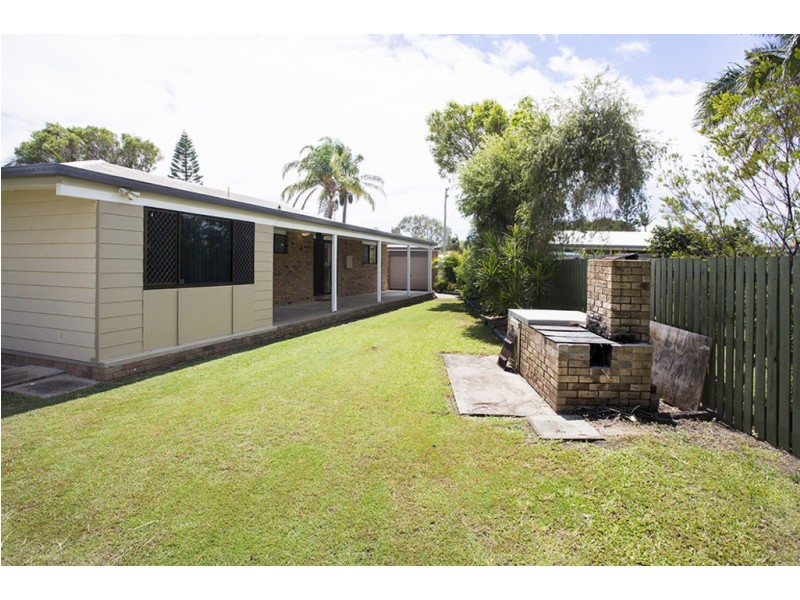 39 Wave Street, Burnett Heads QLD 4670