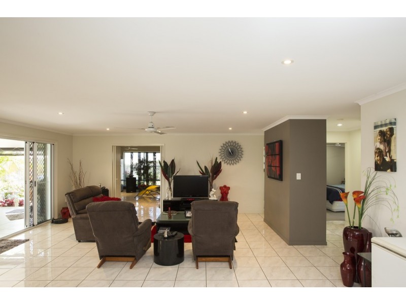 7 Hillcrest Court, Bargara QLD 4670
