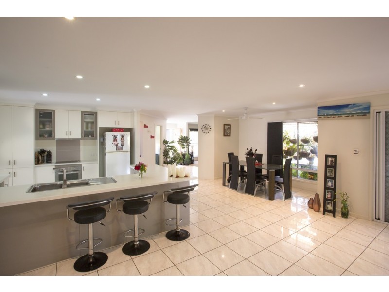7 Hillcrest Court, Bargara QLD 4670