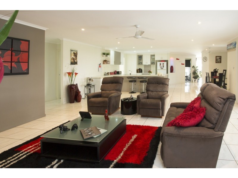7 Hillcrest Court, Bargara QLD 4670