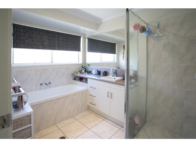 7 Hillcrest Court, Bargara QLD 4670