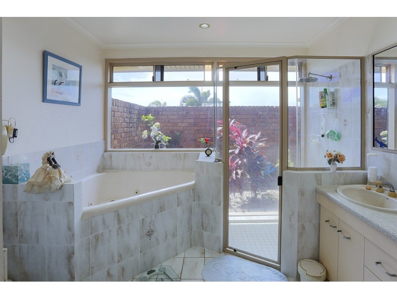 20 Bargara Lakes Drive, Bargara QLD 4670