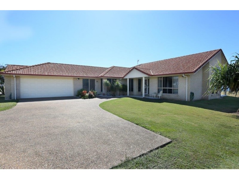 2 Sea Esplanade, Elliott Heads QLD 4670