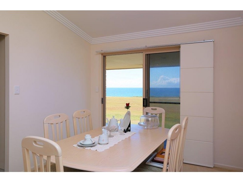 2 Sea Esplanade, Elliott Heads QLD 4670